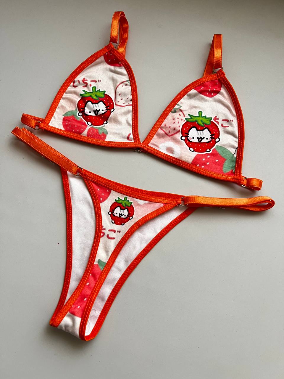 BIKINI FRESA CAT