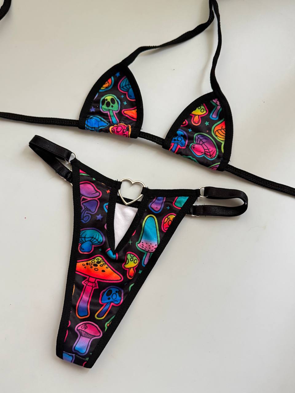 Microbikinis Hongos