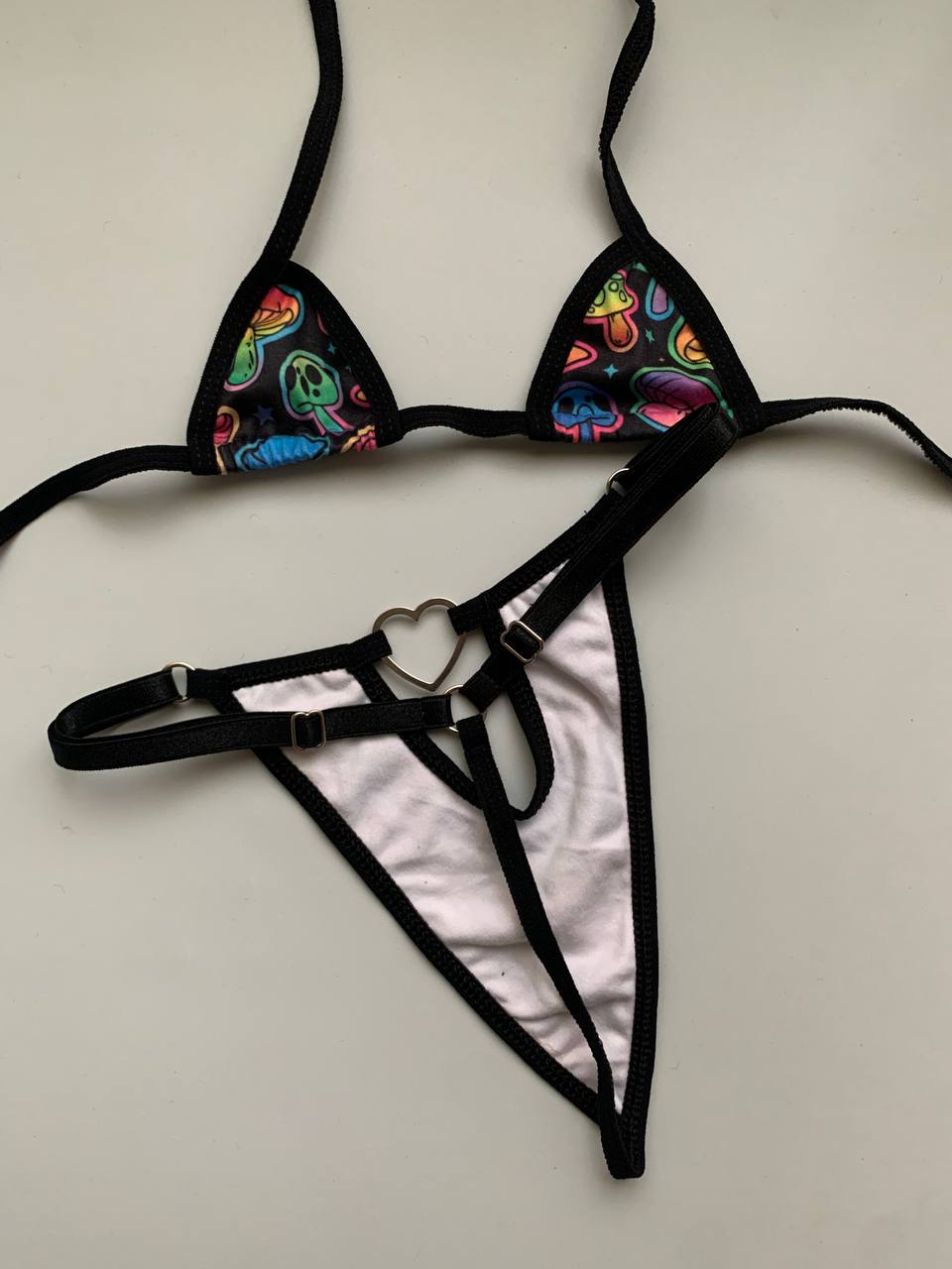 MICROBIKINI HONGOS