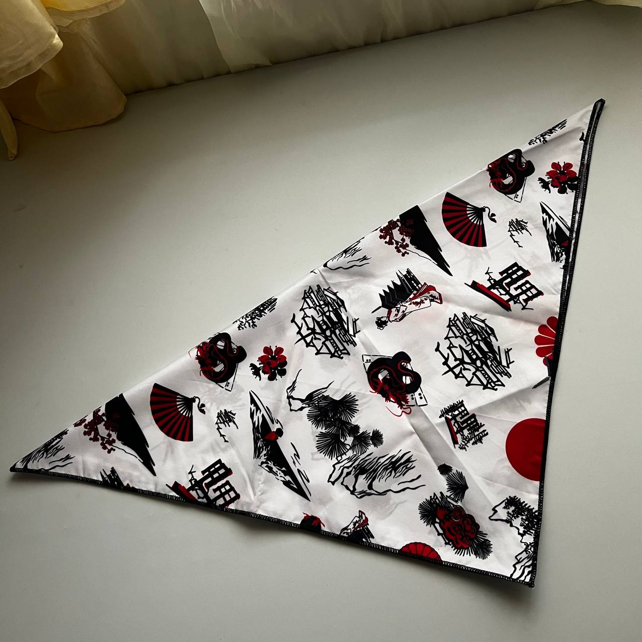 CHINESE BANDANA