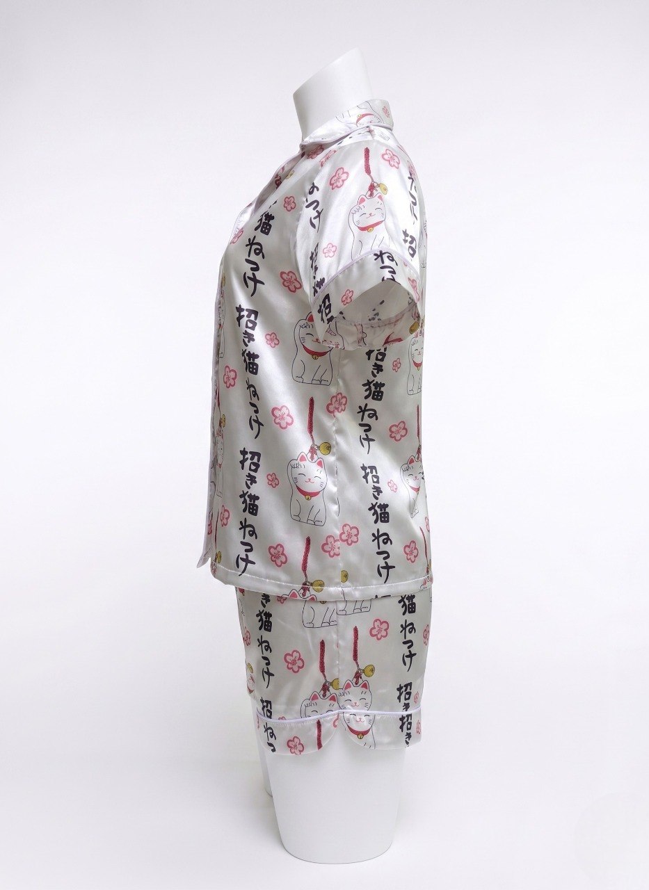 MANEKI-NEKO SATIN PAJAMAS