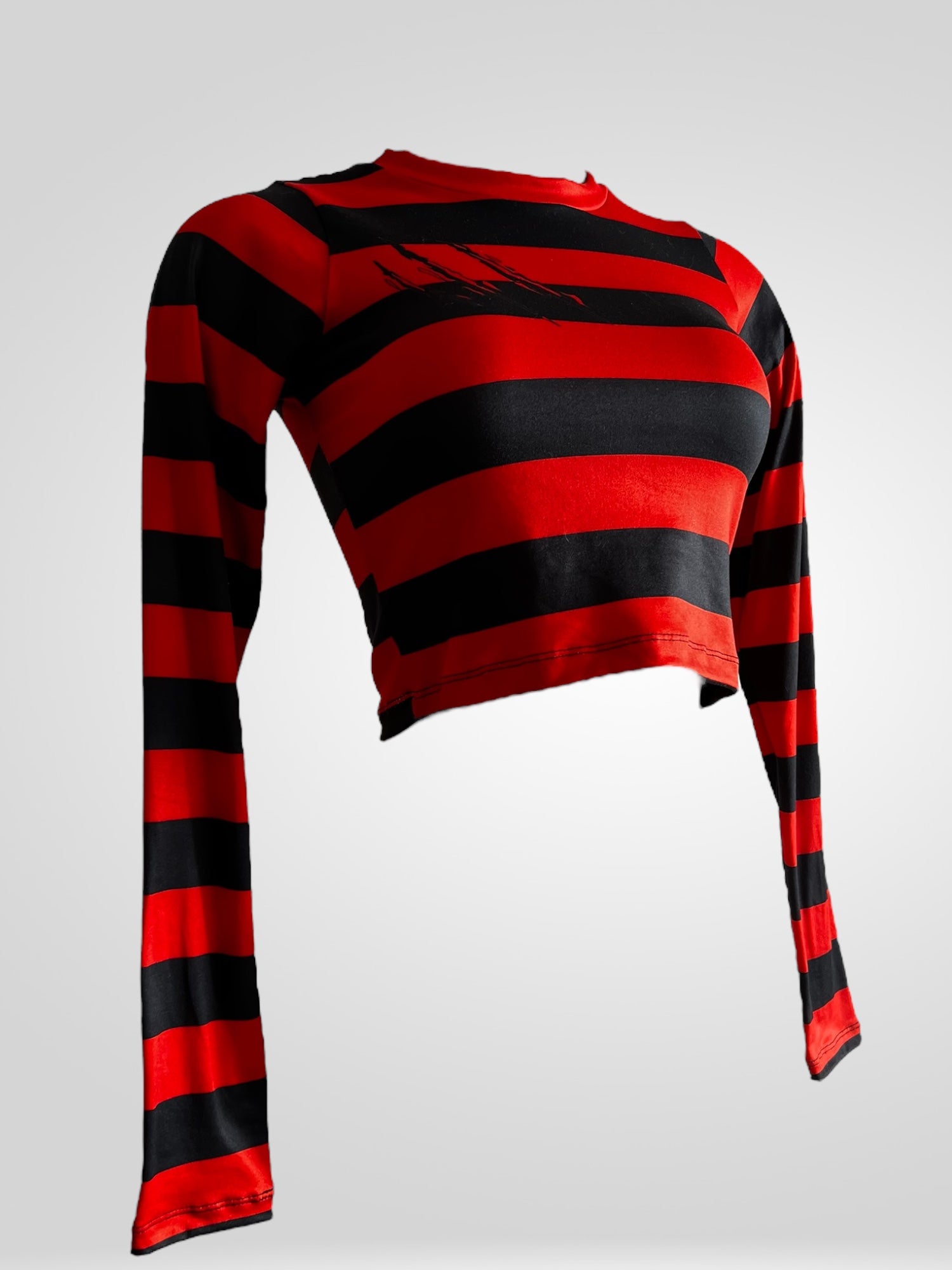 BUZO CROP TOP FREDDY KRUEGER