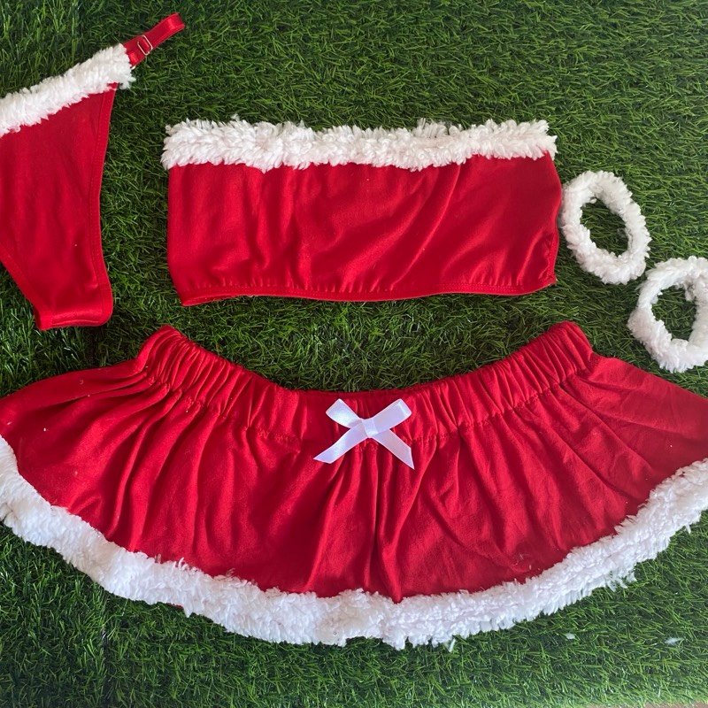CHRISTMAS EXCLUSIVE