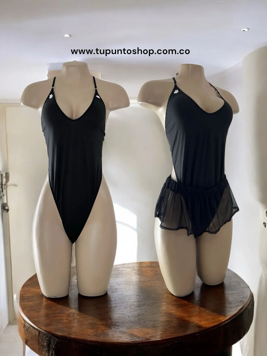 Body obsession + miniskirt