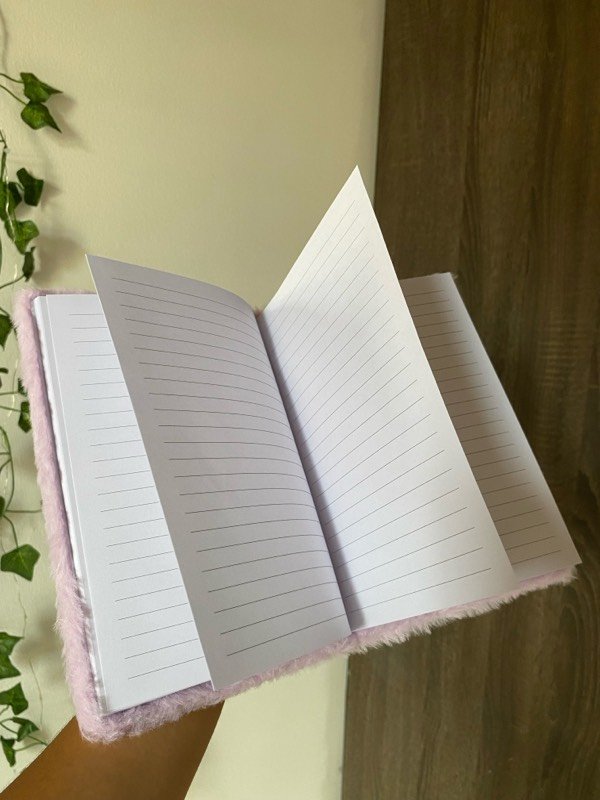 CUADERNO PELUCHE HELLO KITTY