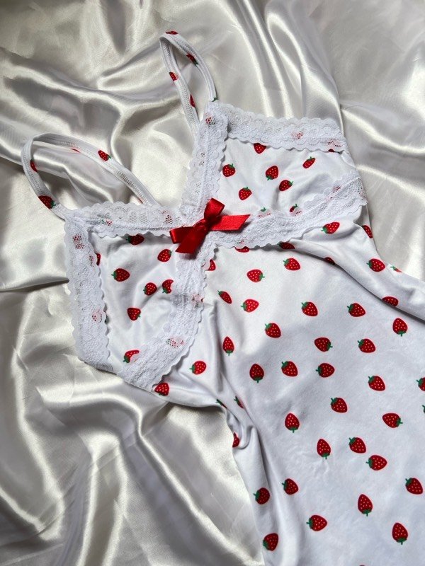 STRAWBERRY DRESS