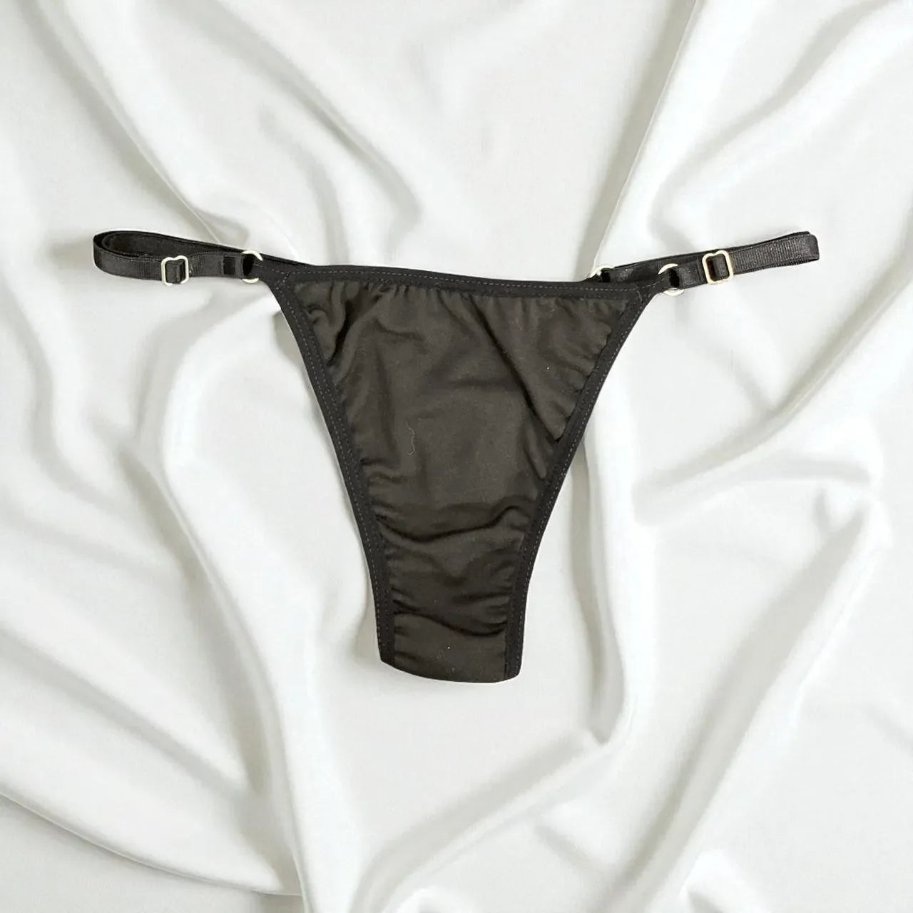 TANGA UNICOLOR NEGRO